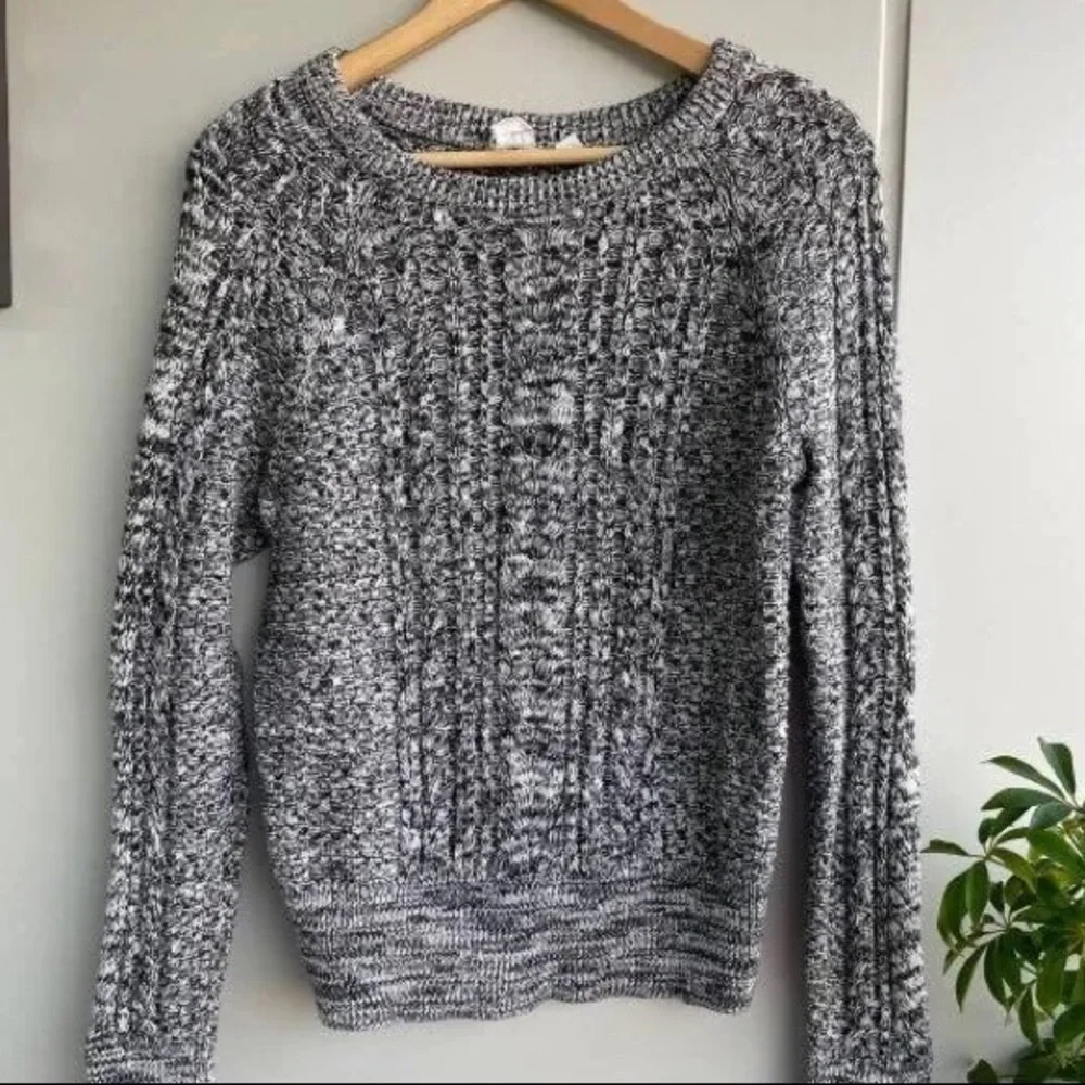 sweaters! - Picture 4 of 5